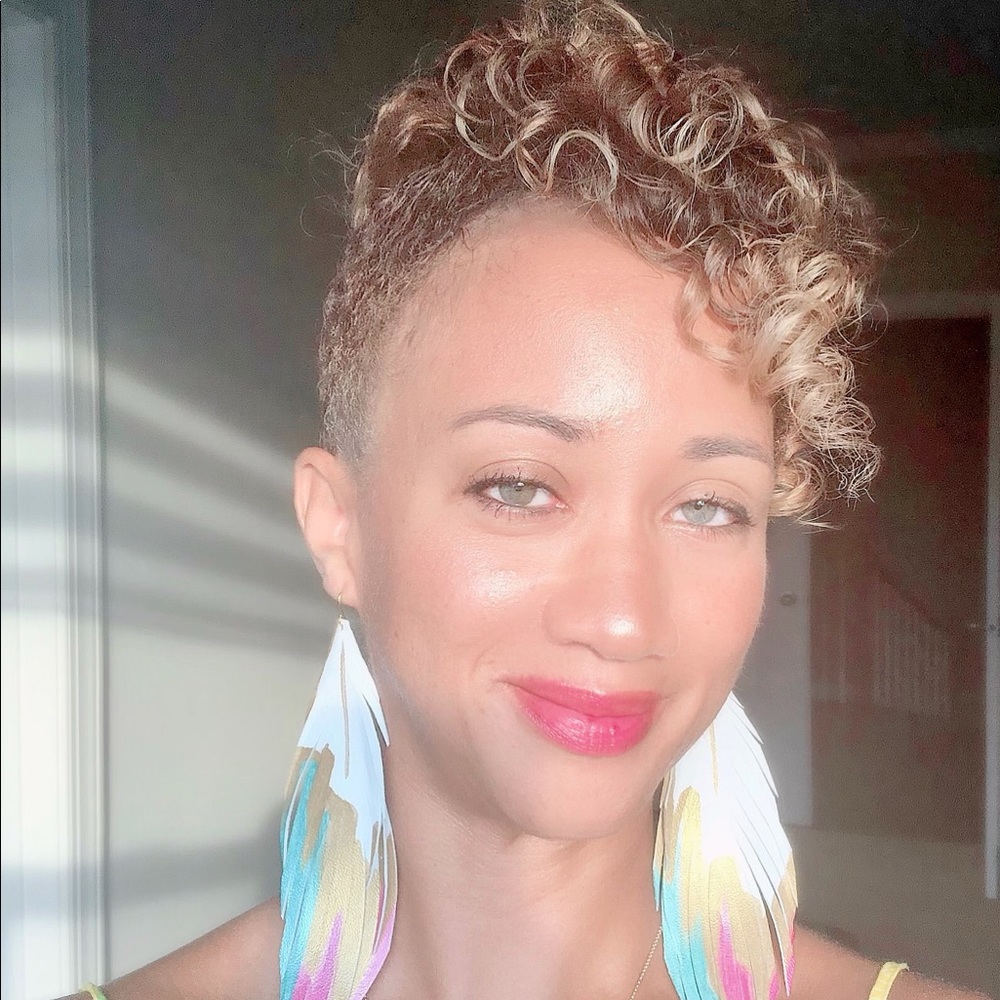Meet your Posher, Latonya